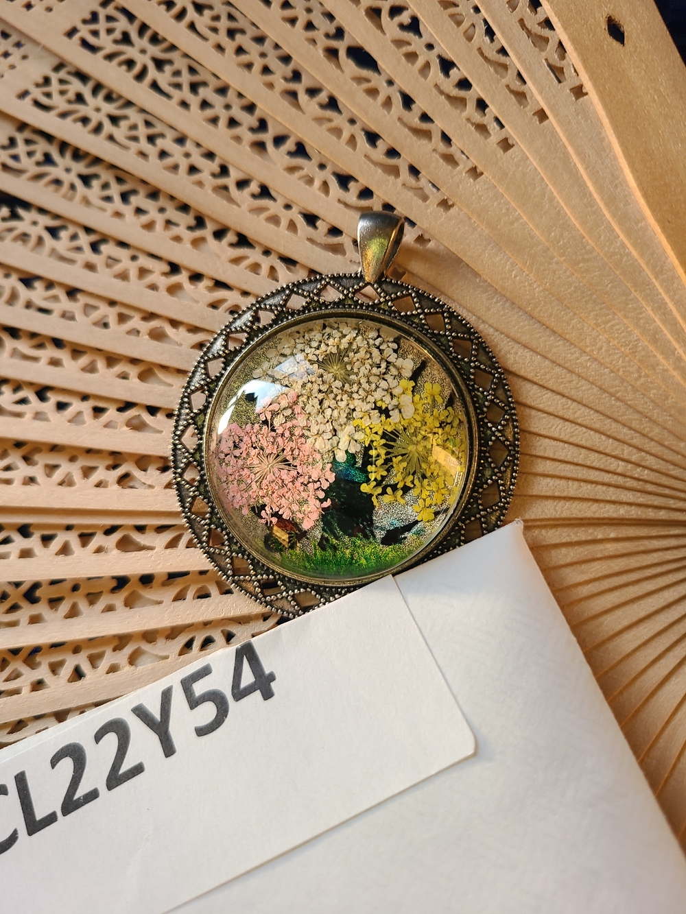 Vintage Yellow Pink Green Floral Resin Pendant Necklace - Picture 7 of 11